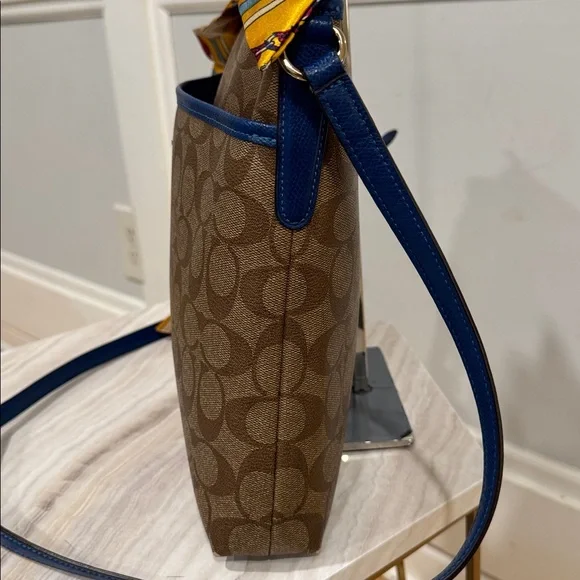 Coach File Signature Blue Brown Crossbody - Picture 6 of 17